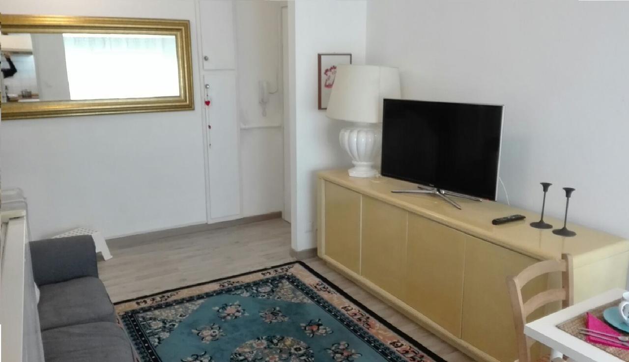 Nice Apartment In Milano, Close To Undergrond M3 Luaran gambar